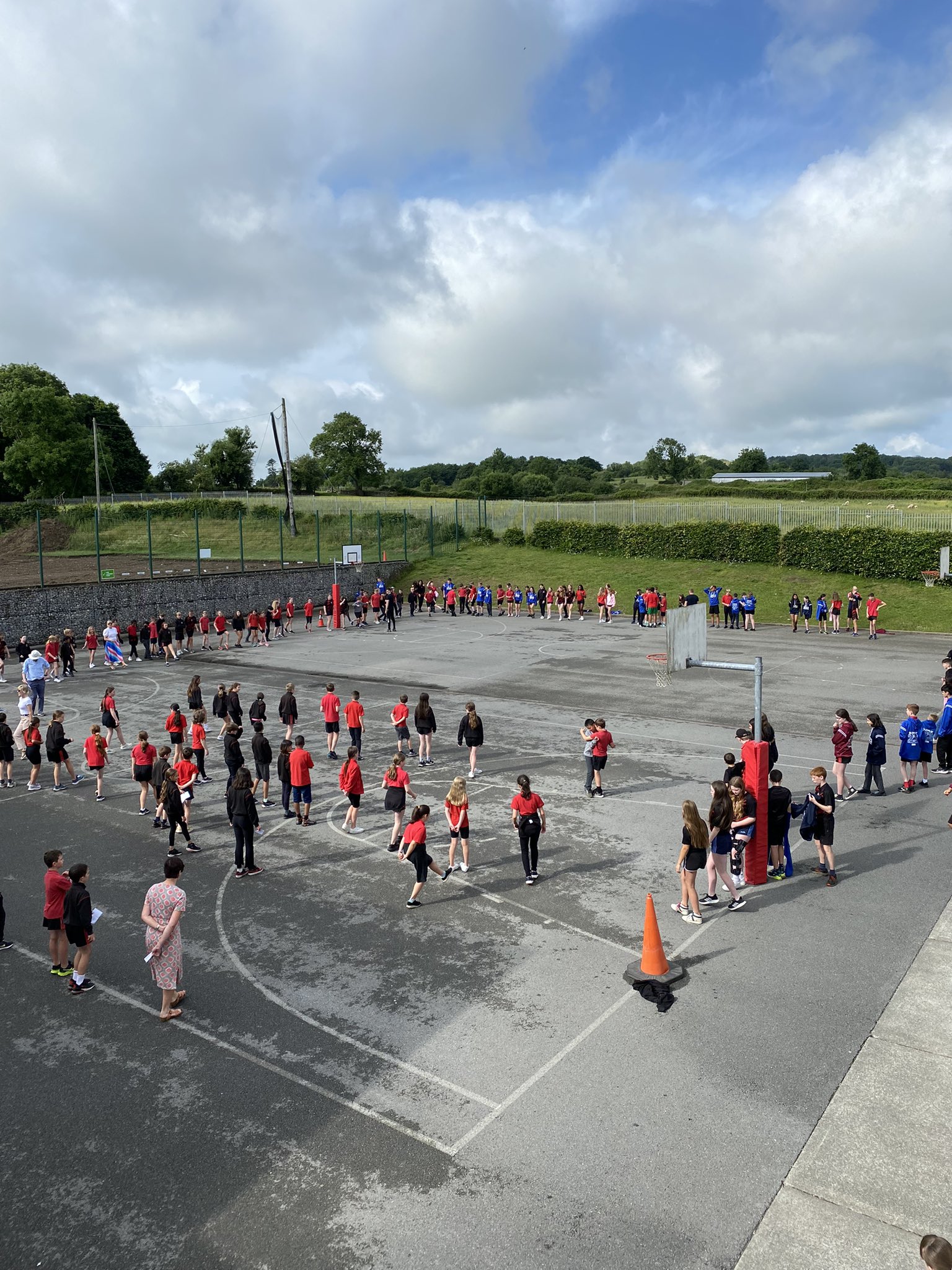 l-chult-ir-ennis-national-school